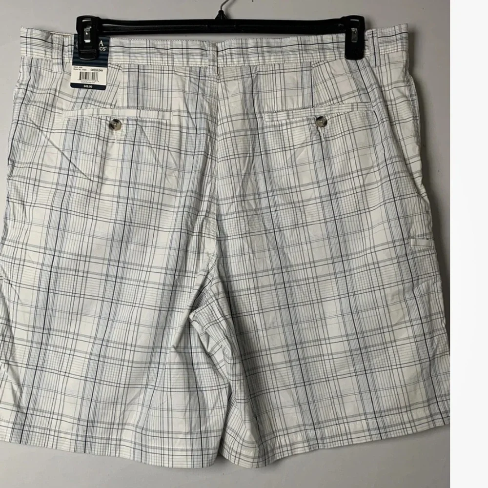 Boca Classics men's size 42 shorts multicolor plaid zip 100%Cotton